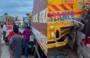 ನೆಲಮಂಗಲ ಹೈವೇಯಲ್ಲಿ ಲಾರಿ, ಕಾರು ಮಧ್ಯೆ ಭೀಕರ ಅಪಘಾತ