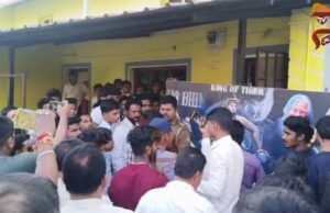 ಹಳಿಯಾಳದಲ್ಲಿ ಟಿಪ್ಪು ಬ್ಯಾನರ್ ಫೈಟ್ – ಅನುಮತಿ ಪಡೆಯದೇ ಕಟ್ಟಿದ್ದಕ್ಕೆ ವಿರೋಧ