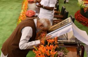 ಸಂವಿಧಾನ ಪ್ರಜಾಪ್ರಭುತ್ವದ ಬಲವಾದ ಅಡಿಪಾಯ; ಕಾರ್ಯಗಳ ಮೂಲಕ ಮೌಲ್ಯಗಳನ್ನು ಬಲಪಡಿಸೋಣ – ಮೋದಿ