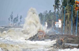 ದಿತ್ವಾಹ್ ಎಫೆಕ್ಟ್ – ತಮಿಳುನಾಡಿನ ಶಾಲೆಗಳಿಗೆ ರಜೆ, ವಿಮಾನಗಳ ಹಾರಾಟ ರದ್ದು