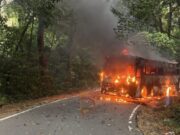 ಹೊತ್ತಿ ಉರಿದ ಪ್ರವಾಸಿ ಬಸ್ – ತಪ್ಪಿದ ಭಾರೀ ದುರಂತ..!