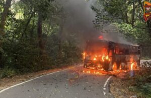 ಹೊತ್ತಿ ಉರಿದ ಪ್ರವಾಸಿ ಬಸ್ – ತಪ್ಪಿದ ಭಾರೀ ದುರಂತ..!