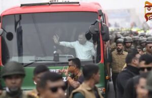 ಬುಲೆಟ್ ಪ್ರೂಫ್ ವಾಹನದಲ್ಲಿ ಢಾಕಾಗೆ ರೆಹಮಾನ್ ಎಂಟ್ರಿ – ಅದ್ದೂರಿ ಸ್ವಾಗತ