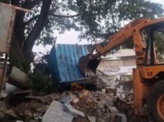 ಜೆಸಿಬಿಗಳ ಘರ್ಜನೆ – ರಸ್ತೆ ಬದಿಯ ಗೂಡಂಗಡಿಗಳ ತೆರವು..!