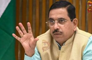 ರಾಜ್ಯದ ಕಾರ್ಮಿಕರ ದಾರಿತಪ್ಪಿಸುವ ಕೆಲಸ ಕಾಂಗ್ರೆಸ್ ಮಾಡುತ್ತಿದೆ – ಪ್ರಹ್ಲಾದ್ ಜೋಶಿ