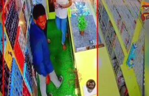 ಅಂಗಡಿ ಮಾಲೀಕನಿಗೆ ಚಾಕು ಇರಿತ – ಹಿಂದೂ ಸಂಘಟನೆಗಳಿಂದ ಪ್ರತಿಭಟನೆ..!