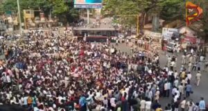 ಮಾಜಿ ಪ್ರಧಾನಿ ದೇವೇಗೌಡರನ್ನ ಭೇಟಿಯಾಗಿ ಹೋರಾಟಕ್ಕೆ ಬೆಂಬಲ ಕೋರಿದ ಉದ್ಯೋಗಾಂಕ್ಷಿಗಳು..!