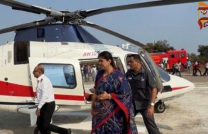 ಬಿಜೆಪಿ ಸಚಿವೆ ಪಂಕಜಾ ಮುಂಡೆ ಹೆಲಿಕಾಪ್ಟರ್ನಲ್ಲಿ ತಾಂತ್ರಿಕ ದೋಷ..!