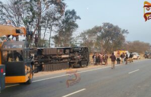 ಹಂಪಿ ಪ್ರವಾಸಕ್ಕೆ ಬಂದಿದ್ದ, ಕೇರಳದ ಬಸ್ ಪಲ್ಟಿ – ವಿದ್ಯಾರ್ಥಿಗಳು, ಓರ್ವ ಶಿಕ್ಷಕಿಗೆ ಗಾಯ