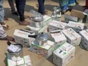 ಪುರಸಭೆ ಚುನಾವಣೆಯಲ್ಲಿ ಸೋಲುವ ಭಯ – ಕುಕ್ಕರ್, ಹಣ ವಾಪಸ್ ಕೇಳಿದ ಕಾಂಗ್ರೆಸ್ ಅಭ್ಯರ್ಥಿ..!