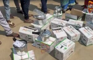 ಪುರಸಭೆ ಚುನಾವಣೆಯಲ್ಲಿ ಸೋಲುವ ಭಯ – ಕುಕ್ಕರ್, ಹಣ ವಾಪಸ್ ಕೇಳಿದ ಕಾಂಗ್ರೆಸ್ ಅಭ್ಯರ್ಥಿ..!