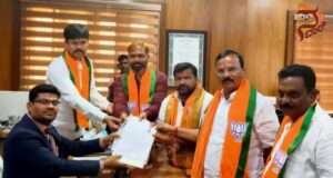 ದಕ್ಷಿಣ ಉಪಚುನಾವಣೆ – ನಾಮಪತ್ರ ಸಲ್ಲಿಸಿದ ಬಿಜೆಪಿ ಅಭ್ಯರ್ಥಿ ಶ್ರೀನಿವಾಸ್ ದಾಸ ಕರಿಯಪ್ಪ