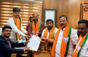 ದಕ್ಷಿಣ ಉಪಚುನಾವಣೆ – ನಾಮಪತ್ರ ಸಲ್ಲಿಸಿದ ಬಿಜೆಪಿ ಅಭ್ಯರ್ಥಿ ಶ್ರೀನಿವಾಸ್ ದಾಸ ಕರಿಯಪ್ಪ