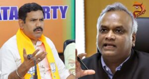 ಪ್ರಿಯಾಂಕ್ ಖರ್ಗೆ ಮನಸ್ಸು ಮಾಡಿದ್ರೆ ಕಲಬುರಿಯಲ್ಲಿ ಏರ್ಪೋರ್ಟ್ ಆರಂಭವಾಗುತ್ತೆ – ವಿಜಯೇಂದ್ರ ಲೇವಡಿ