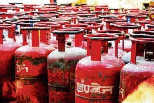 ಕೇಂದ್ರದಿಂದ ತುರ್ತು ಅಧಿಕಾರ ಬಳಕೆ; ಎಲ್ಪಿಜಿ ಉತ್ಪಾದನೆ ಹೆಚ್ಚಿಸಲು ಸಂಸ್ಕರಣಾ ಘಟಕಗಳಿಗೆ ಆದೇಶ..!