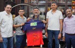 ಗೋಗರೆದಿದ್ದ ಶಾಸಕರಿಗೆ ಸಿಗುತ್ತೆ 3 ಟಿಕೆಟ್ – ಚಿನ್ನಸ್ವಾಮಿಯಲ್ಲಿ 55 ಸಾವಿರ ಸೀಟ್ ಸಾಧ್ಯವಾಗುತ್ತಾ..?