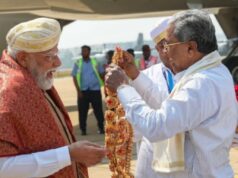 HAL ನಲ್ಲಿ ಪ್ರಧಾನಿ ಮೋದಿ ಸ್ವಾಗತಿಸಿದ ಸಿಎಂ – ರಾಜ್ಯಕ್ಕೆ ಸಂಬಂಧಿಸಿದ ಬೇಡಿಕೆಗಳ ಪಟ್ಟಿ ಕೊಟ್ಟ ಸಿದ್ದರಾಮಯ್ಯ