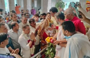 ಉಡುಪಿ ಶ್ರೀ ಕೃಷ್ಣನ ದರ್ಶನ ಪಡೆದ ರಾಬರ್ಟ್ ವಾದ್ರಾ