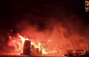 ಸಿಲಿಂಡರ್ ಬ್ಲಾಸ್ಟ್ – ಹೊತ್ತಿ ಉರಿದ ಹೋಟೆಲ್, ಬಾಲಕನಿಗೆ ಗಂಭೀರ ಗಾಯ