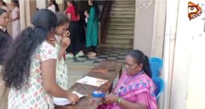 ಸಿಇಟಿ ಬರೆಯಲು ಬಂದ ವಿದ್ಯಾರ್ಥಿನಿಯರ ಮೂಗುತಿಗೆ ಗಮ್ ಟೇಪ್ ಅಂಟಿಸಿದ ಸಿಬ್ಬಂದಿ