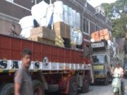 ಎಲ್ಪಿಜಿ, ಸಿಎನ್ಜಿ ಮಧ್ಯೆ ಹೈವೇಗಳಲ್ಲಿ ಡಿಸೇಲ್ ಕೊರತೆ – ಸರಕು ವಾಹನಗಳ ಬಾಡಿಗೆಯೂ ಏರಿಕೆ..!