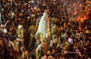 ವಿಶ್ವವಿಖ್ಯಾತ ಬೆಂಗಳೂರು ಕರಗ ಉತ್ಸವ – ಕಣ್ತುಂಬಿಕೊಳ್ಳಲು ಭಕ್ತ ಸಾಗರ