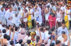 ಸಮರ್ಥ್ ಗೆಲುವಿಗಾಗಿ ಕೆಂಡ ತುಳಿದು ವಿಶೇಷ ಪೂಜೆ ಸಲ್ಲಿಸಿದ ಸಚಿವ ಎಸ್.ಎಸ್ ಮಲ್ಲಿಕಾರ್ಜುನ್