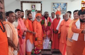 ಜಿಲ್ಲೆಯ ವಿವಿಧ ಮಠಗಳಿಗೆ ಸರ್ಕಾರದ ದೇಣಿಗೆ ವಿತರಿಸಿದ ಈಶ್ವರ್ ಖಂಡ್ರೆ