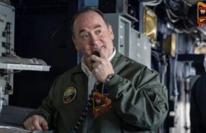 ಹಾರ್ಮುಜ್ಗೆ ದಿಗ್ಬಂಧನ ವಿಧಿಸಿರೋ ಅಮೆರಿಕ ಸೇನೆಗೆ ದೊಡ್ಡ ಹೊಡೆತ – ನೌಕಾಪಡೆ ಕಾರ್ಯದರ್ಶಿ ರಾಜೀನಾಮೆ