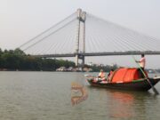 ಚುನಾವಣಾ ಭರಾಟೆಯ ಮಧ್ಯೆ ಹೂಗ್ಲಿ ನದಿಯಲ್ಲಿ ಪ್ರಧಾನಿ ಮೋದಿ ದೋಣಿ ವಿಹಾರ