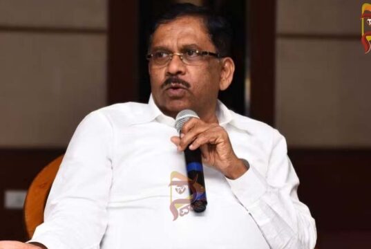 ಕಾಂಗ್ರೆಸ್ ಸರ್ಕಾರದ ಸಾಧನಾ ಸಮಾವೇಶ; ಫಲಾನುಭವಿಗಳಿಗೆ ಹಕ್ಕುಪತ್ರ ವಿತರಣೆ – ಜಿ.ಪರಮೇಶ್ವರ್