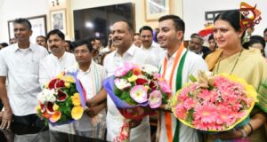 ನೂತನ ಶಾಸಕರಾಗಿ ಉಮೇಶ್ ಮೇಟಿ, ಸಮರ್ಥ್ ಶಾಮನೂರು ಪ್ರಮಾಣವಚನ..!