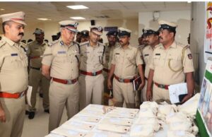 ಚೂಡಿದಾರ ಉಡುಪು ಸಾಗಣೆ ನೆಪದಲ್ಲಿ ಬೆಂಗಳೂರಿಗೆ ಡ್ರಗ್ಸ್ ಪೂರೈಕೆ: ₹35 ಕೋಟಿ ಮೌಲ್ಯದ ಎಂಡಿಎಂಎ ಜಪ್ತಿ