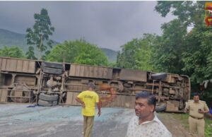 ಸೀಬರ್ಡ್ ಬಸ್ ಪಲ್ಟಿ, ಪ್ರಯಾಣಿಕ ಸಾವು : ಅಂಕೋಲಾ ಬಳಿ ಘಟನೆ