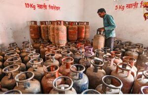 LPG ಪೂರೈಕೆಗೆ ಮುನ್ನೆಚ್ಚರಿಕೆ; 30 ದಿನಗಳ ಗ್ಯಾಸ್ ಸಂಗ್ರಹಕ್ಕೆ ತೈಲ ಕಂಪನಿಗಳಿಗೆ ಕೇಂದ್ರ ಸೂಚನೆ