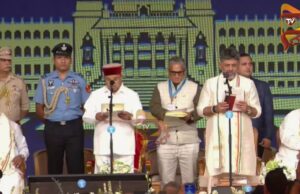 ಡಿ.ಕೆ. ಶಿವಕುಮಾರ್ : ಸಂವಿಧಾನ ಹಿಡಿದು 24ನೇ ಮುಖ್ಯಮಂತ್ರಿಯಾಗಿ ಪ್ರಮಾಣವಚನ ಸ್ವೀಕಾರ