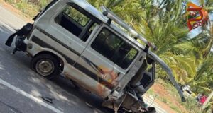 ತುಮಕೂರು : ಕಾರುಗಳ ನಡುವೆ ಮುಖಾಮುಖಿ ಡಿಕ್ಕಿ ̧ ಒಂದೇ ಕುಟುಂಬದ ಮೂವರು ಸಾವು
