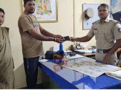 ಕಳೆದು ಹೋದ ಮೊಬೈಲ್ ಪತ್ತೆ ಮಾಡಿ ವಾರಸುದಾರರಿಗೆ ಹಸ್ತಾಂತರಿಸಿದ ಲಕ್ಷ್ಮೀಪುರಂ ಪೊಲೀಸರು