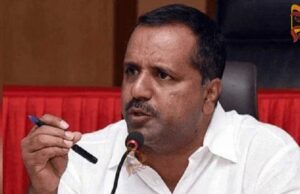 ಖಾತೆ ಹಂಚಿಕೆಯಾದ ಬೆನ್ನಲ್ಲೇ ಯು.ಟಿ. ಖಾದರ್ ದಿಢೀರ್ ಆಸ್ಪತ್ರೆ ಭೇಟಿ; ನೆಲದ ಮೇಲೆ ಕುಳಿತಿದ್ದ ಗರ್ಭಿಣಿ ನೋಡಿ ವೈದ್ಯರಿಗೆ ತರಾಟೆ